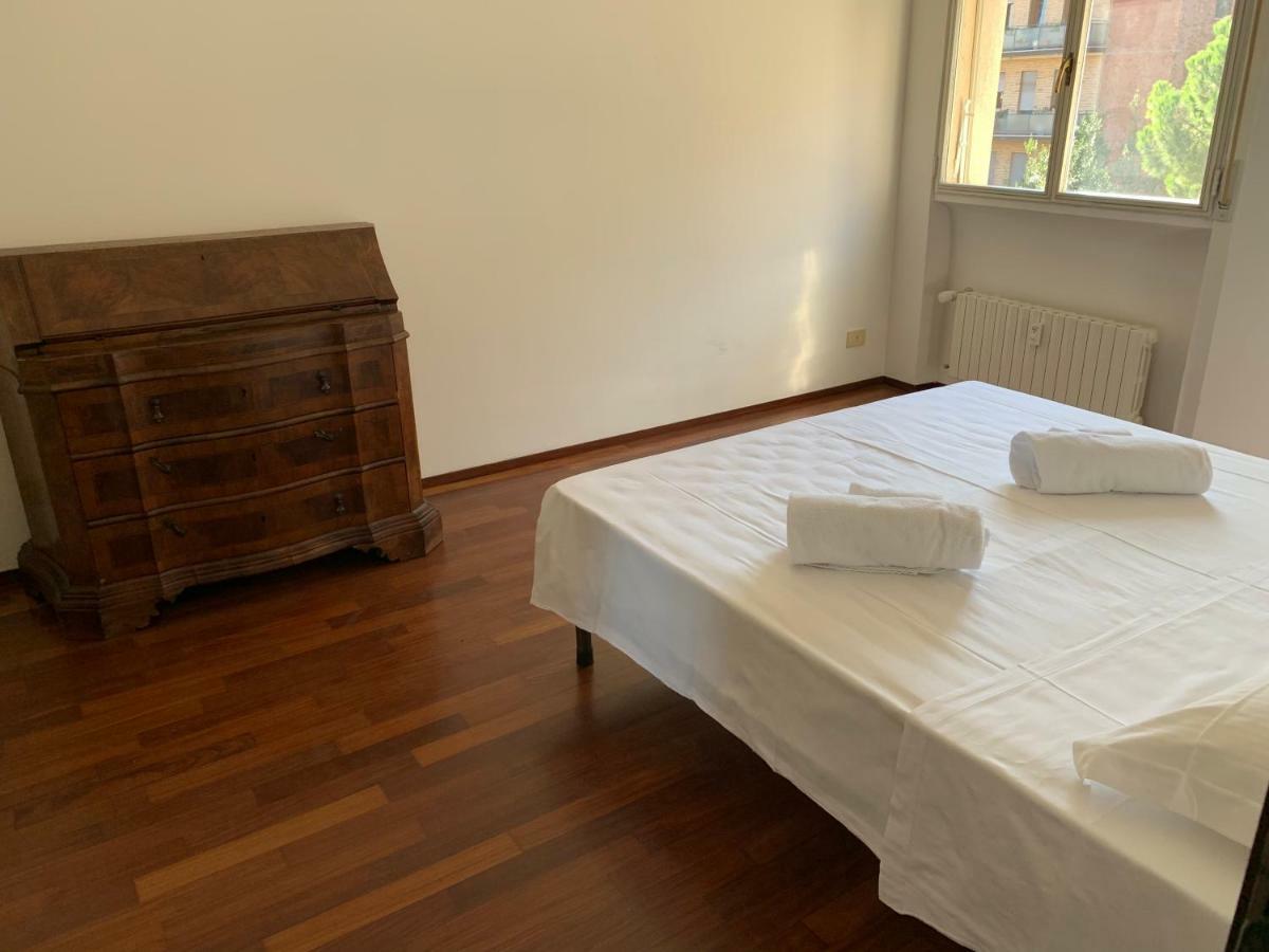 whouse luxury universita' Bologne Extérieur photo